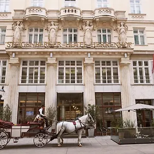 Steigenberger Herrenhof Hotell